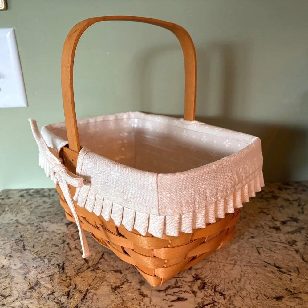 Longaberger 1997 Tan Woven Basket with Cream Lining & Protective Plastic Insert